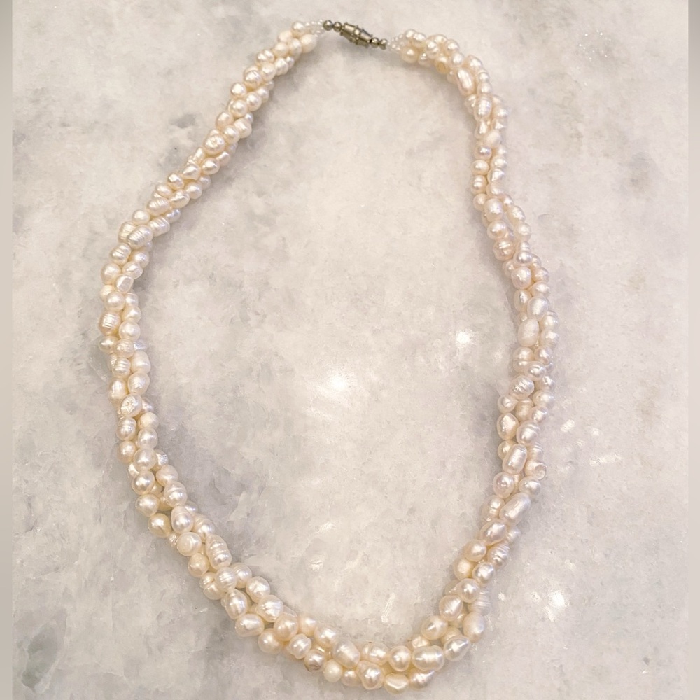 Pearl Twisted Necklace